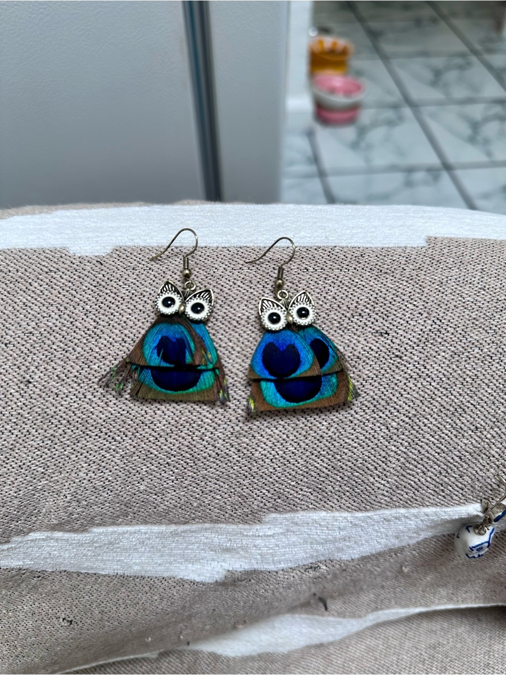 Peacock Feather Owl Drop Earrings - Blue Green
